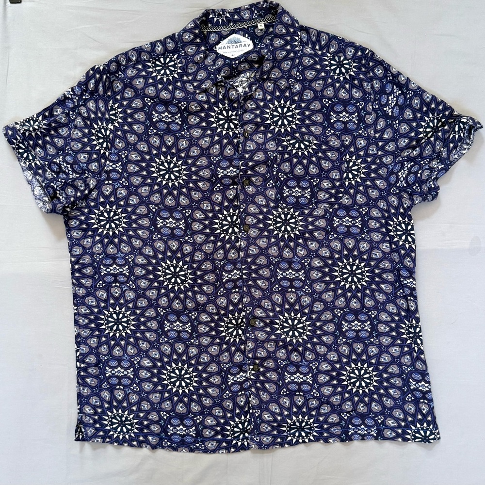 Men's Blue Mantaray Pattern Short Sleeve Shirt Size XL